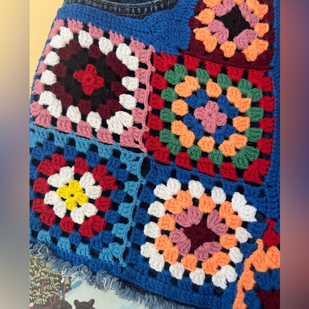 FARM Rio Multicolor Crochet Patchwork Denim Shorts - Picture 4 of 8